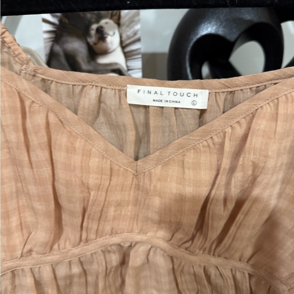 Final Touch  Tan Puff Sleeve Smocked Crop Top size large - Picture 2 of 4